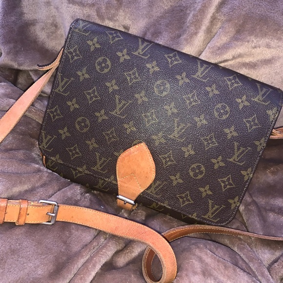 Handbags - Louis Vuitton Authentic Handbag